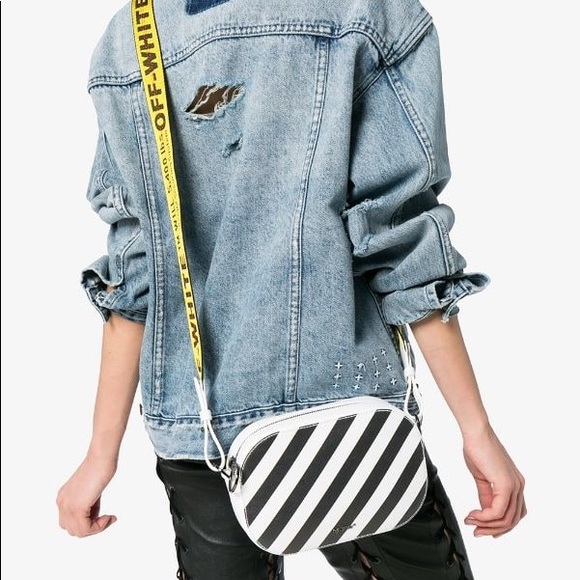 Off White Black & White striped camera bag - Picture 3 of 8